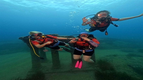 Antalya'da 98 kadın ilk kez su altına dalış yaptı