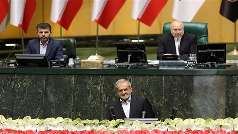 Dışişleri Bakanı Fidan, İran Cumhurbaşkanı Pezeşkiyan'ın yemin törenine katıldı