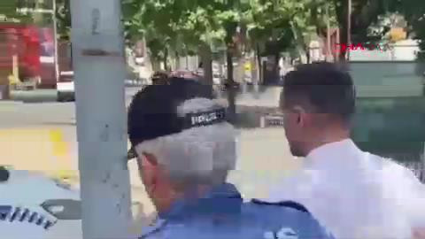 Kadıköy’de ambulansın önünü motosikletle kesen şüpheli tutuklandı