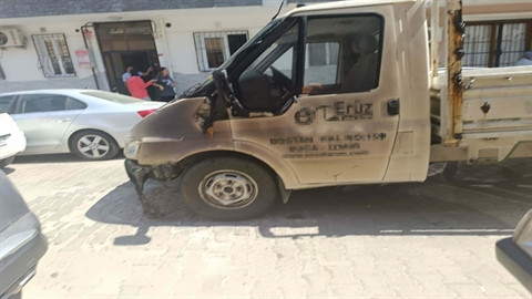 Manisa'da trafoda yangın çıktı; 4 araç hasar gördü, 1 kişi yaralandı